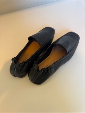 Time and Tru Black Elastic-Back Slip-On Loafers